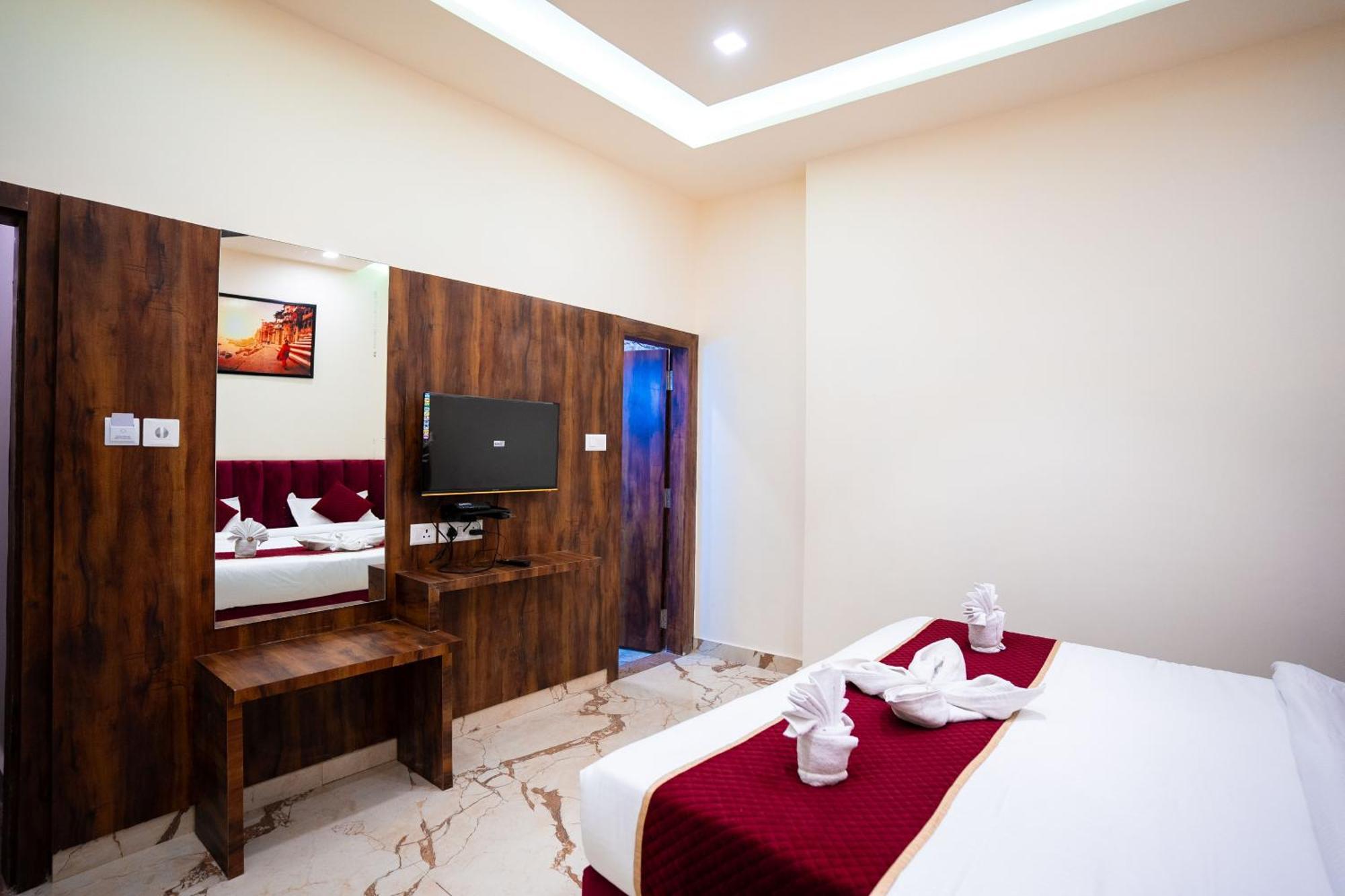 Hotel Jsr Kedar Варанаси Екстериор снимка