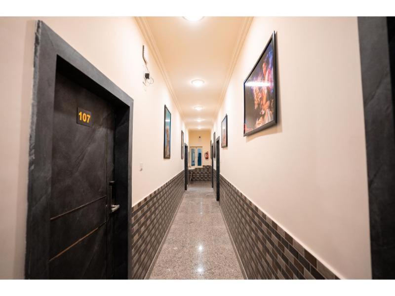 Hotel Jsr Kedar Варанаси Екстериор снимка